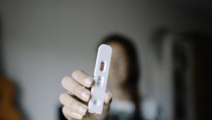 Így mutatják ki a gyorstesztek az omikron variánst: friss kutatás jelent meg róla