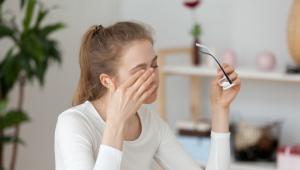 6 betegség, ami a száraz, égő, gyakran irritált szem hátterében állhat: a szárazszem-szindróma sokakat érintő probléma