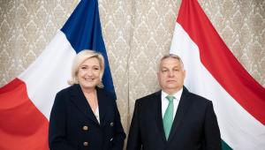 „Brüsszel elhibázott és veszélyes szankciós politikájáról” tárgyalt Orbán és Le Pen
