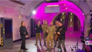 Az ír rockikon Kijevben énekelt - a háború elmúlt eseményei