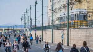 Rakpartvita: Autózni nem kötelező