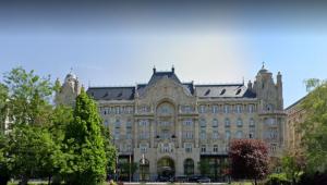 Államosítják a Vörösmarty és a Széchenyi teret