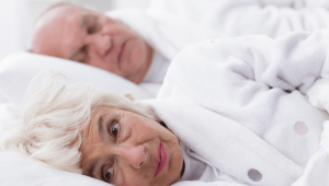 Téged is kínoznak az időskori alvászavarok?
