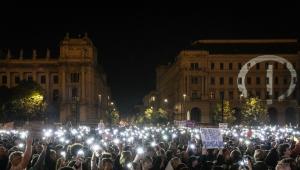 Amiről a kormányzati média hallgat: hányan tüntettek tegnap a közoktatásért?