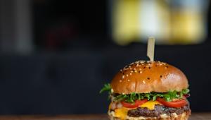 Még tart a Veganuary, ha te is belevágnál, ez a könyv segíthet