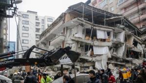 Brutális károkat okozott, és már az első nap több, mint 1500 halálos áldozatot követelt a Török-Szír földrengés