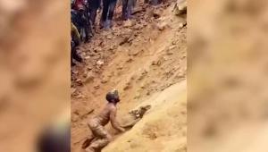 Kilenc embert húztak ki puszta kézzel a beomlott bányából