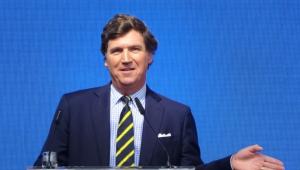 Keményen nekiment az amerikai nagykövetnek Tucker Carlson, aki szerint mindenki hazudik