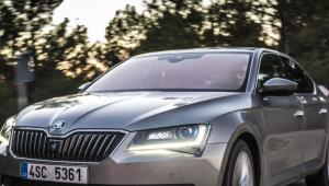 Skoda Superb: dízelt vagy benzinest? Kérdezz-Felelek Extra