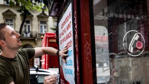 Elege lett a koszos telefonfülkékből Terézvárosnak, októbertől  kétmilliós bírságot is kaphat a Telekom