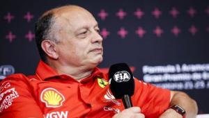 „Nagy kihívás még egy ügyfélcsapat” – adna motort az Alpine-nak a Mercedes és a Ferrari?