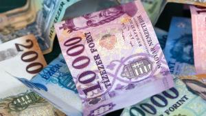 Elaludt a forint, nézze csak, mennyibe kerül egy euró!