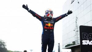 „Elképesztő eredmény és hatalmas löket” Verstappen győzelme