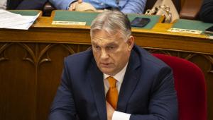 Orbán: Aki azt mondja, a románok elhúznak mellettünk, költözzön oda