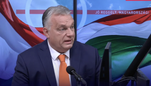 Orbán úgy ünnepelt a rádióban, mintha ő nyerte volna az amerikai elnökválasztást