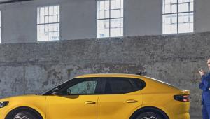 Alig jelent meg, máris csökkentette az elektromos Capri gyártási volumenét a Ford