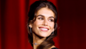 Cindy Crawford 23 éves lánya önmagát is túlszárnyalta: Kaia Gerber úgy tündökölt, mint egy drágakő