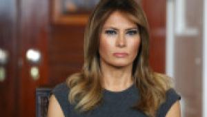 Így festett menyasszonyként 19 évvel ezelőtt Melania Trump: ebben a ruhában ment férjhez az ex-first lady