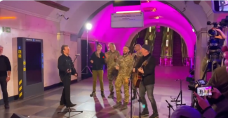 Az ír rockikon Kijevben énekelt - a háború elmúlt eseményei