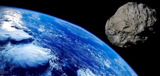 Az év legnagyobb ismert aszteroidája száguld el a Föld mellett pénteken
