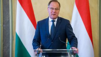 Navracsics: Sokszor még az iparnak is visszaüt a drága euró