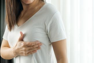 Mitől viszkethetnek a mellek? Egy mellráktípus korai tünete is lehet