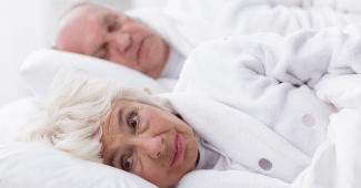Téged is kínoznak az időskori alvászavarok?