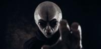 Szóval így néznek ki az idegenek? UFO lopózott be egy férfi hálószobájába, hátborzongató videó készült az esetről 
