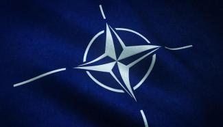 Zelenszkij: azonnal fel kell venni Ukrajnát a NATO-ba