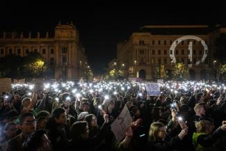 Amiről a kormányzati média hallgat: hányan tüntettek tegnap a közoktatásért?