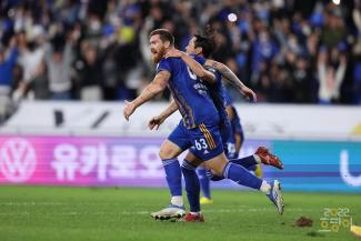 Dél-Korea: újabb lépést tettek Ádám Martinék a bajnoki cím felé