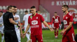 Két klub fizet a szurkolói miatt, kispesti edzőt tiltottak el