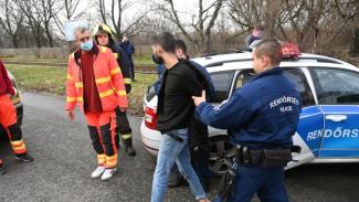 A kollektív gyász felerősíti a szorongást és az elégedetlenséget a rendőrök családtagjaiban