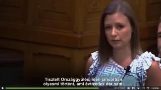 Dúró Dóra is felbukkan az oltásellenes filmben, amit milliók néznek most világszerte