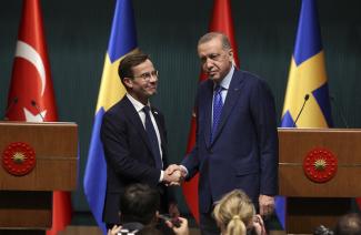 Törökország felfüggesztette a török-svéd-finn háromoldalú mechanizmust