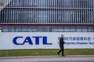 A németországi CATL-gyárban a dolgozók közel fele kínai