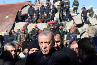 Erdogan elismerte, hogy „voltak problémák” a földrengést követő mentéssel