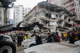 Brutális károkat okozott, és már az első nap több, mint 1500 halálos áldozatot követelt a Török-Szír földrengés