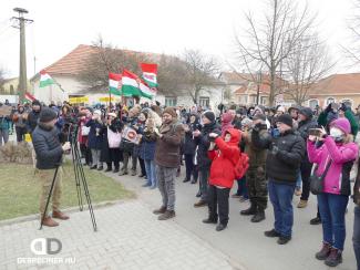 Az akkumulátorgyár megépítése elleni mikepércsi tüntetésről a Klubrádióban