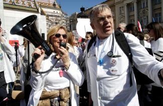 Orvosok tüntettek Horvátországban