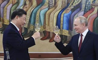 Moszkva és Peking súlyos figyelmeztetést intézett a Nyugatnak