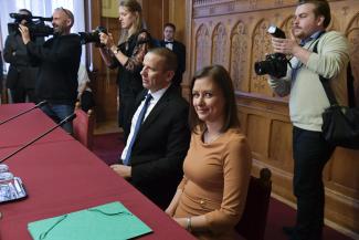Mellrák, szorongás, öngyilkosság: Dúró Dóra ismét riasztó adatokat közölt az abortuszról, de a tudomány nem őt igazolja
