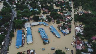 5 ember halt meg a Fülöp-szigeteket érintő viharrendszer tombolásában