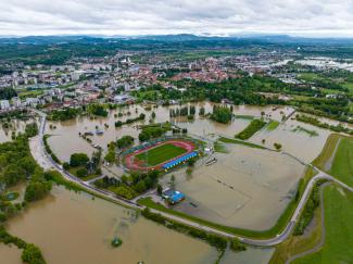 Jelentős áradások Boszna-Hercegovinában - három folyó is megkeseríti a mindennapokat