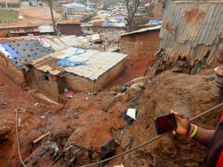 Halálos áradások Sierra Leone fővárosában