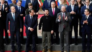 Az EP szívesen látná Ukrajnát a NATO-ban és az EU-ban, a Fidesz nem foglal állást