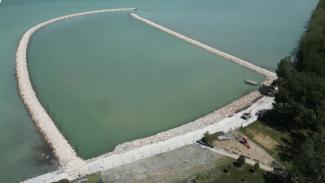 Visszavont engedélyek a Balatonnál: Földváron és Világoson is fellélegezhetnek a civilek?