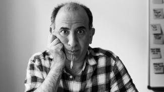 Armando Iannucci: Putyin egy szomorú figura, akit „olyan tényekkel etetnek, amik nem tények”