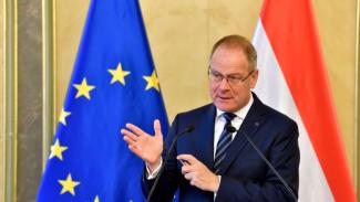 Délibábnak tűnő EU-s kifizetések; felkészülés a mesterséges intelligenciára; kiugró fizetések a Fradinál