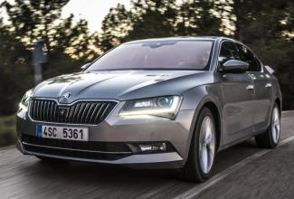 Skoda Superb: dízelt vagy benzinest? Kérdezz-Felelek Extra